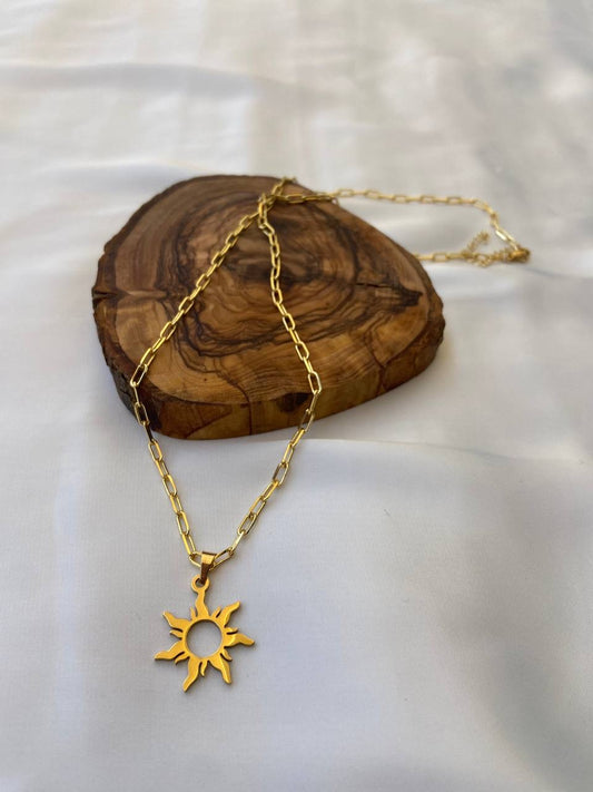 STAINLESS STEAL SUN NECKLACE